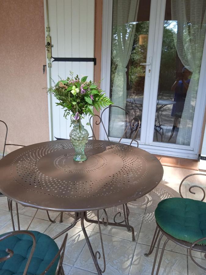Chez Marie Bed & Breakfast Regusse Exterior photo